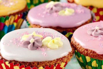 Mini Easter cakes