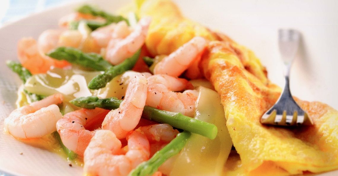 King prawn and asparagus omelette